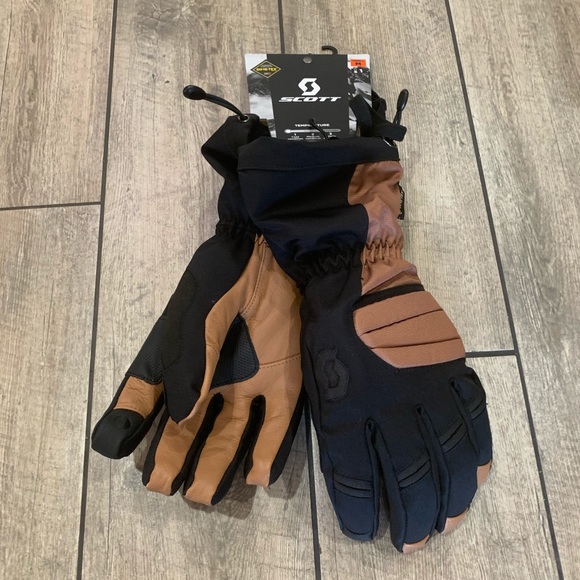 Scott’s gloves